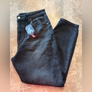 NWT No Boundaries High Rise Distressed Mom Jeans Juniors Size 15 Black
